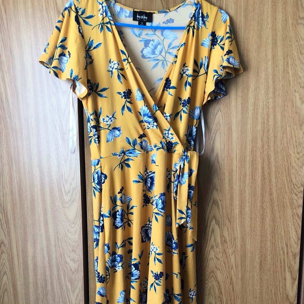 To the knees dress